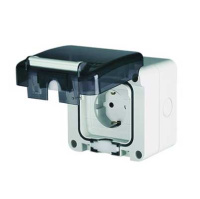 Розетка настенная. Защита IP66 с вставленной вилкой DKC