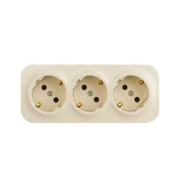 Розеточный блок с предварительным подключением 3 x 2К+З с защитными шторками - 16 A - 250 В~  IP 20 Legrand Quteo Слоновая кость 
