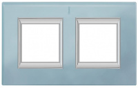 Рамка прямоугольная вертикальная немецкий стандарт 2+2 мод Bticino Axolute Голубое стекло 