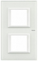 Рамка прямоугольная горизонтальная 2+2 мод Bticino Axolute Белое стекло 