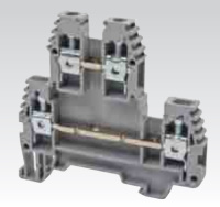 Клеммник 2-х ярусный, с внутр. перемычкой, с конт. на землю, 4 мм.кв., (земля); PIK 4NT Klemsan