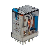 Миниатюрное универсальное электромеханическое реле монтаж в розетку 4CO 7A контакты AgNi катушка 24В DC степень защиты RTI Finder