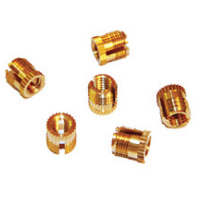 Забивная втулка с внутренней резьбой М 6 DKC