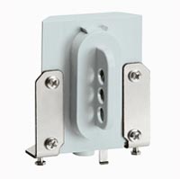 Блокировка аппарата - для DMX3 2500 и 4000 - в положении OFF (откл.) замком Legrand