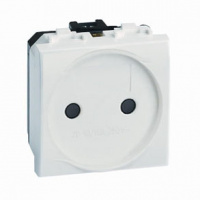 Розетка электрическая 16A 250В б/з с защитными шторками (2 мод.) / белый DKC Brava