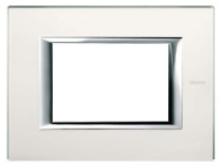 Рамка прямоугольная итальянский стандарт ITA 3 мод Bticino Axolute Жемчужное серебро 