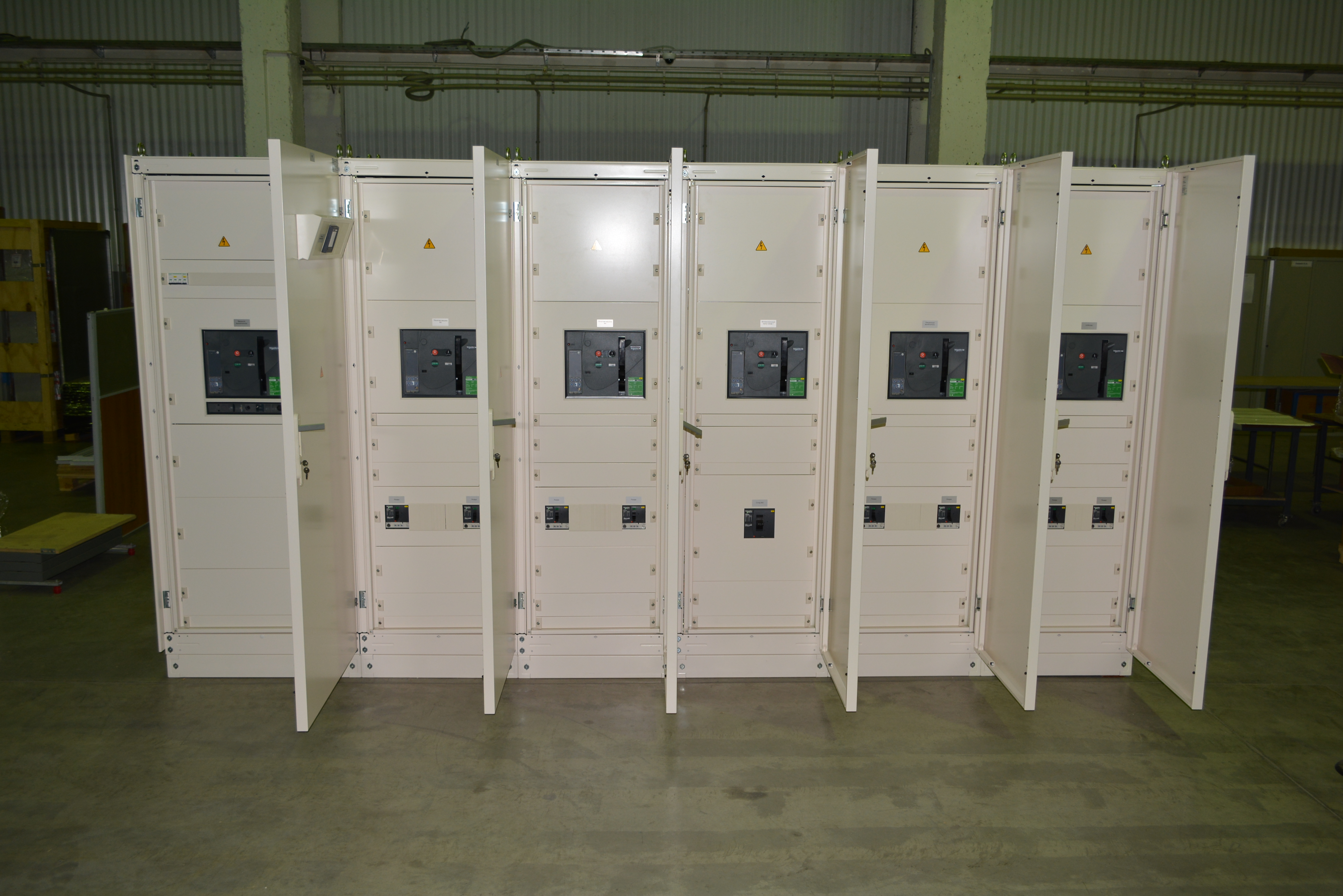 распределительный шкаф schneider electric