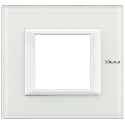 Рамка прямоугольная итальянский стандарт ITA 2 мод Bticino Axolute Белое стекло  Bticino Axolute HA4802VBB
