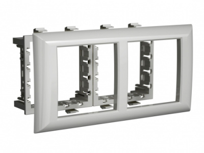 Рамка-суппорт "Avanti" для "In-liner Front",  серебристый металлик, 4модуля DKC DKC Avanti 4404914DKC