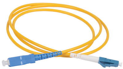 Оптический патч-корд SM 9/125 OS2 LC/UPC-SC/UPC Simplex 1м ITK ITK  FPC09-LCU-SCU-C1L-1M