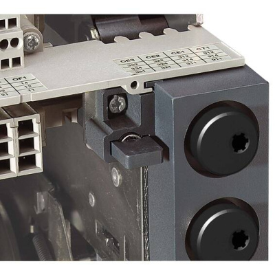 VPOC Блокировка вкатывания при открытой дверце Schneider Electric Schneider Electric  48582