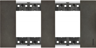 Космос Рамка немецкий стандарт 2 поста (2+2 мод) Bticino LivingNow Bticino Living now KA4802M2NG