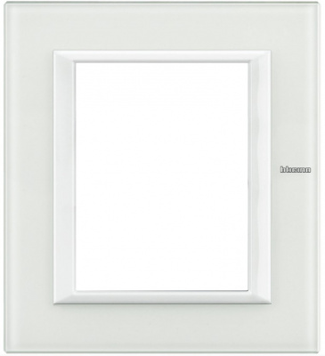 Рамка прямоугольная итальянский стандарт ITA 3+3 мод Bticino Axolute Белое стекло  Bticino Axolute HA4826VBB