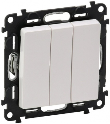 Выключатель 3-клавишный 10A Legrand Valena Life Белый Legrand Valena Life 752403