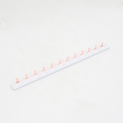 Соединительная шина BBS-MD100 типа PIN, 1P 56 присоединений, для модульной аппаратуры DKC DKC  BBS-MD100P-1P56