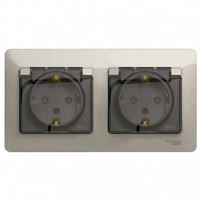 Розетка двойная с заземлением со шторками в сборе IP44 Systeme Electric Glossa Молочный Systeme Electric Glossa GSL000947