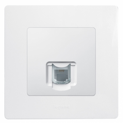 Розетка телефонная 1-ая RJ11 4 контакта Legrand Etika Белый Legrand Etika 672240