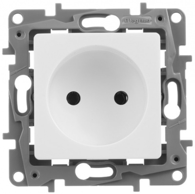 Розетка без заземления винтовой зажим Legrand Etika Белый Legrand Etika 672220