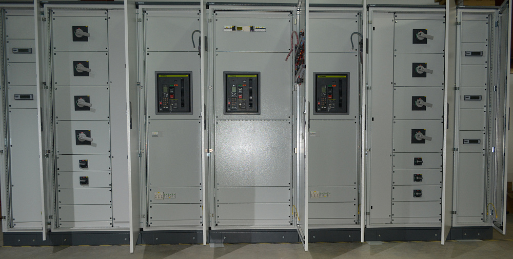 ГРЩ – АВР 2000А с секционным выключателем. Объект: АвтоГазоНаполнительная компрессорная станция (АГНКС-11): разработаны Промышленность - фото № 2