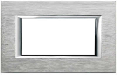 Рамка прямоугольная итальянский стандарт ITA 4 мод Bticino Axolute Хром  Bticino Axolute HA4804CR
