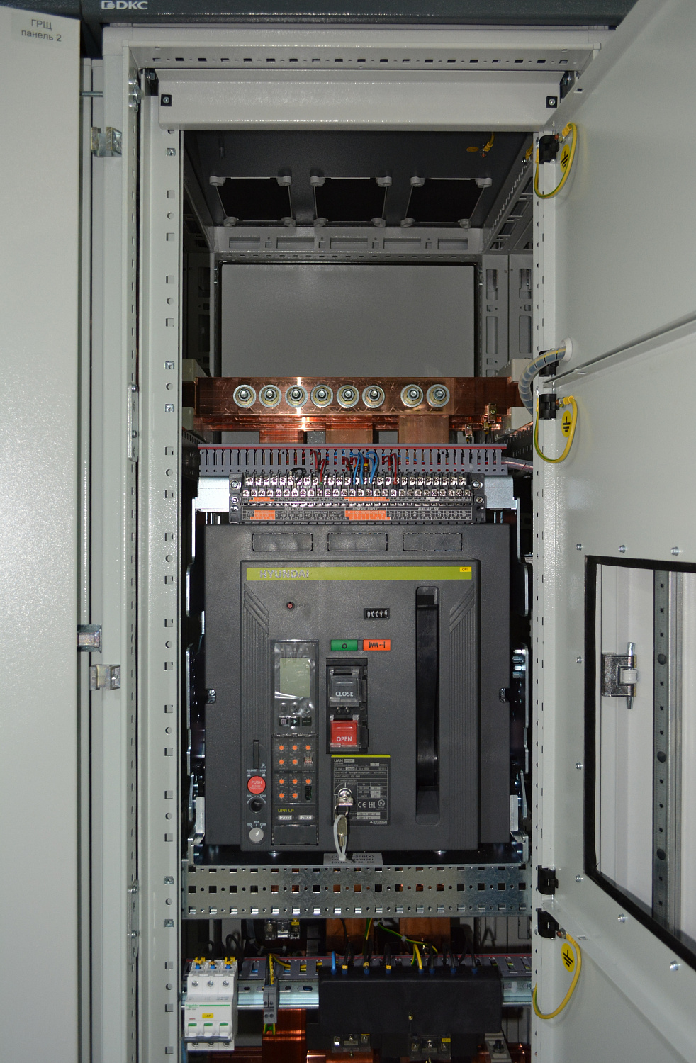 ГРЩ – АВР 2000А с секционным выключателем. Объект: АвтоГазоНаполнительная компрессорная станция (АГНКС-11): разработаны Промышленность - фото № 5