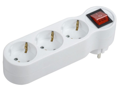 IEK Тройник Т-01/03В 3 места 2P+PE 16А с выкл. белый  IEK  WTP10-16-03-ZK-K01