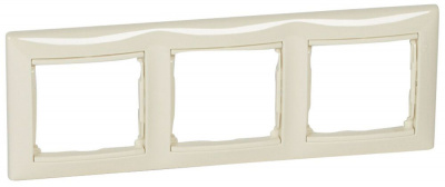 Рамка 3-постовая горизонтальная Legrand Valena Слоновая кость Legrand Valena 774353