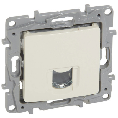 Розетка информационная RJ45 категория 6 UTP Legrand Etika Cлоновая кость Legrand Etika 672353