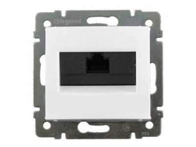 Розетка информационная 1-ая RJ45 кат.6 UTP на захватах Legrand Valena Белый Legrand Valena 774246