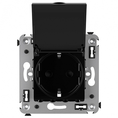 Розетка с крышкой в стену, 2P+E, с з/ш, "Avanti", "Черный квадрат" DKC DKC Avanti 4402013DKC