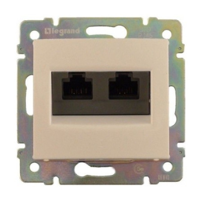 Розетка информационная 2-ая RJ45 кат.5e UTP на винтах Legrand Valena Слоновая кость Legrand Valena 774139
